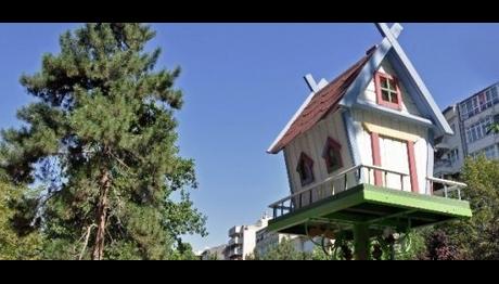 Parklar Kuş Yuvaları İle Daha Güzel