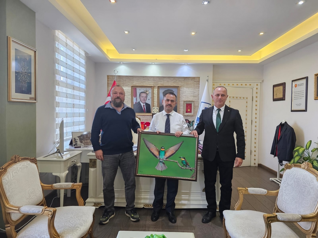 kus-gozlemcisi-ve-yaban-hayat-fotografcisi-cenk-polattan-vali-ilhami-aktasa-ziyaret